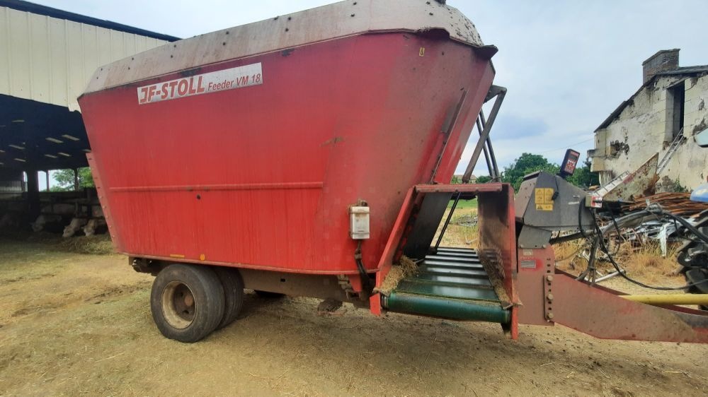 JF Stoll feeder vm18 feedingwagon 8 500 €