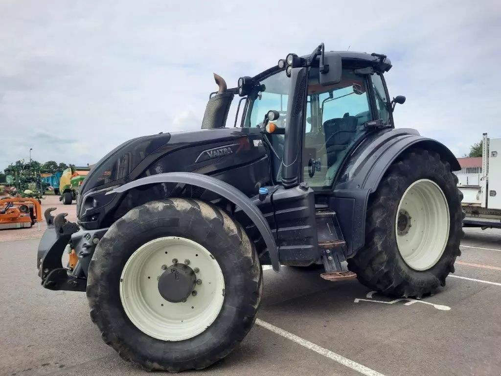 Valtra T 234 Tractor 68.000 EUR