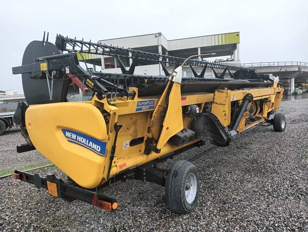 New Holland soia a tappeti flex 9 mt Erntevorsatz 27.000 €