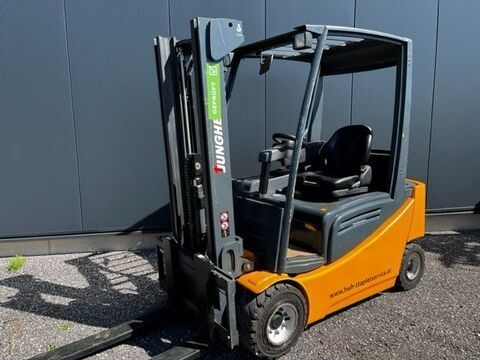 JUNGHEINRICH efg 318 mit vollfreihub Targonca 13 900 EUR