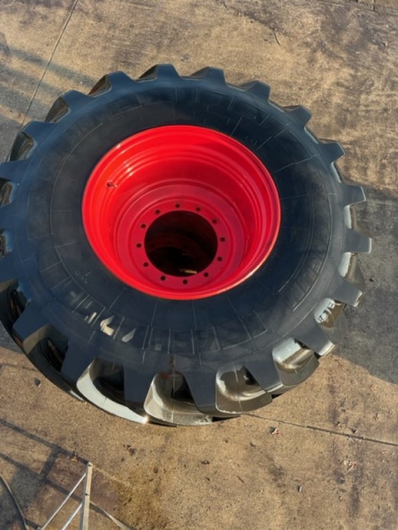 Fendt räder 650/75 r30 + 710/85 r38 wheel_and_track €14,850