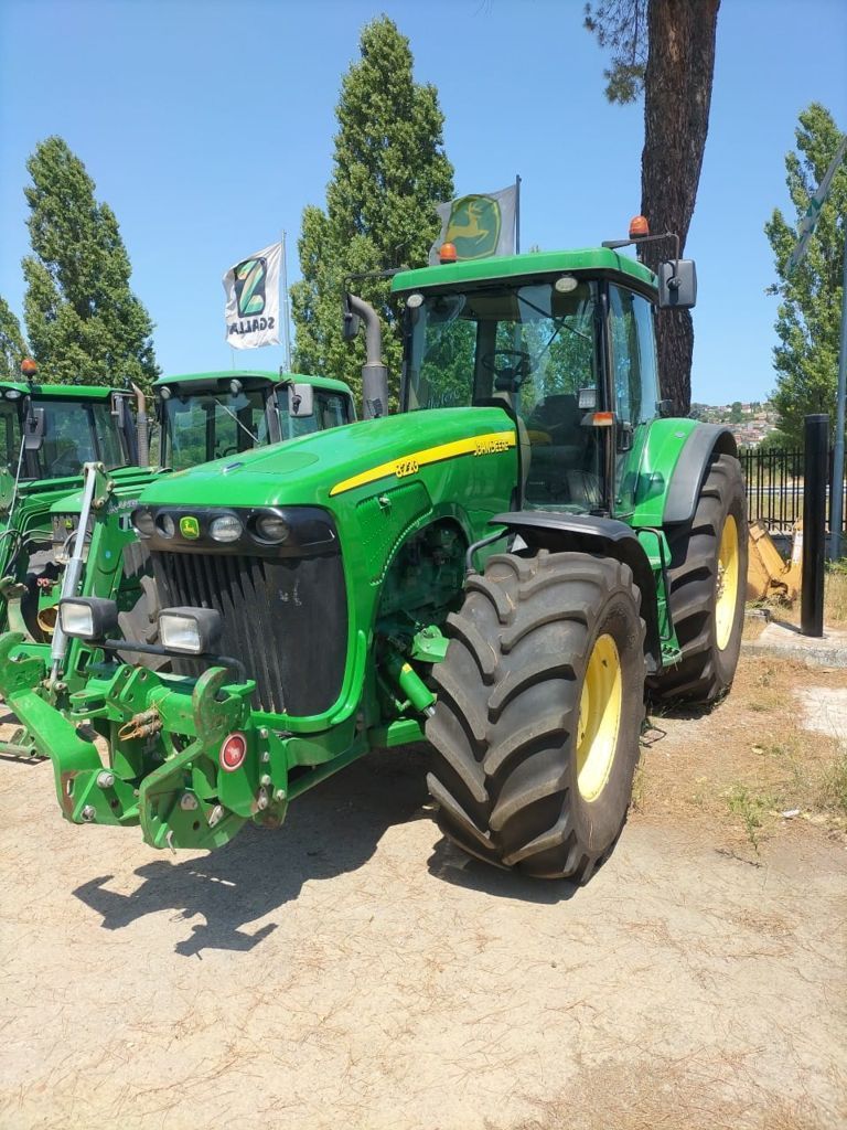 E-FARM: John Deere 8220 - Traktor - id 7EDEL4D - 63.000 € - Baujahr: 2003 - Abgelesene Motorstunden: 10.400,Motorleistung (PS): 240,Italien