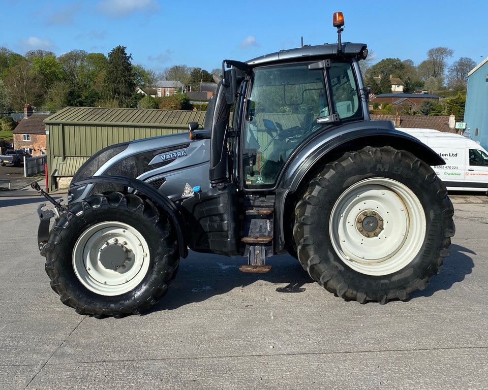 Valtra T 234 Tractor €65,789