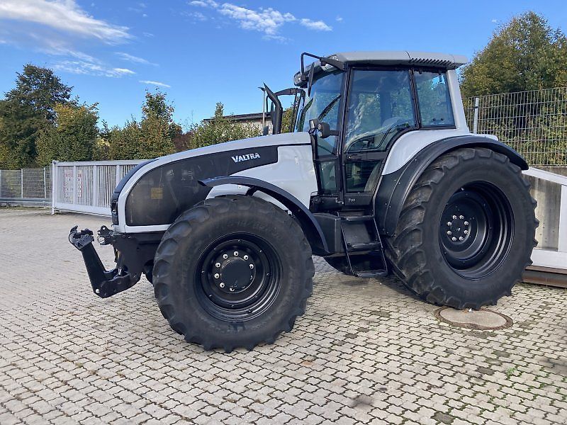 E-FARM: Valtra T170 - Tractor - id A8RRHTD - 62.000 € - Año: 2005 - Horas: 5800,Potencia del motor: 170,Alemania