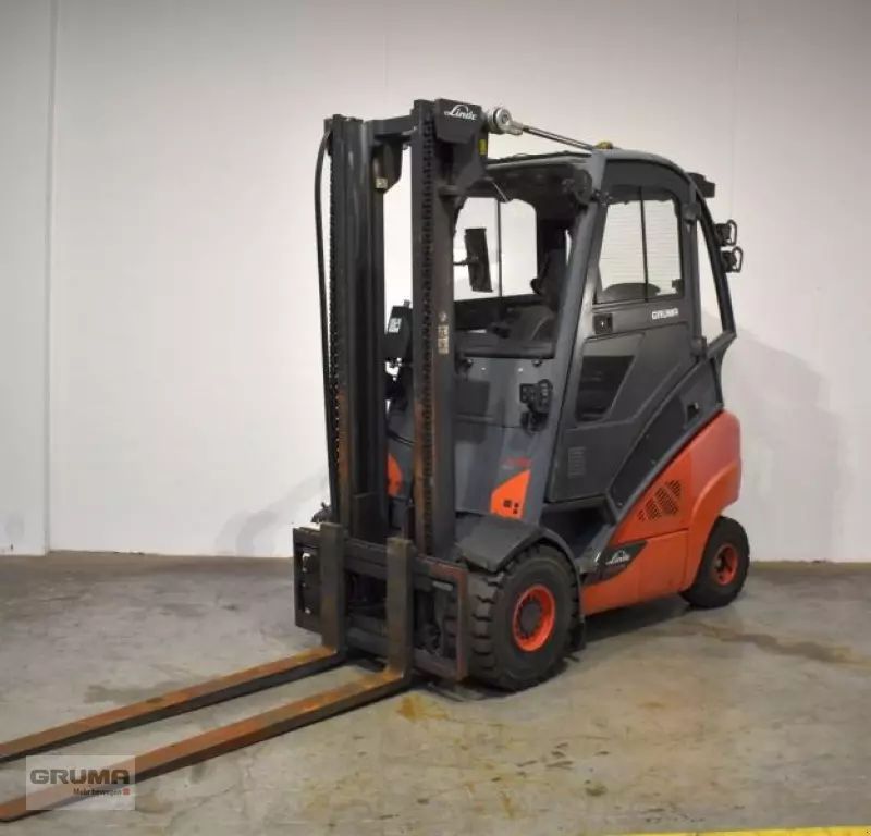 E-FARM: Linde h 35 t evo 393-02 - Stivuitor - id 9ZLNIMJ - 9.750 EUR - Anul: 2015 - Citeste ore: 6.886,Germania