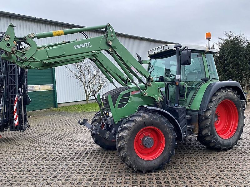 E-FARM: Fendt 312 Vario - Traktor - id QPZWHAK - 79.000 € - Baujahr: 2015 - Abgelesene Motorstunden: 3.298,Deutschland