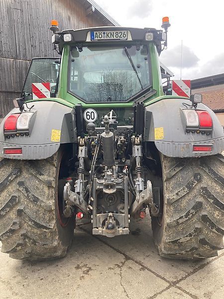 Fendt 826 Vario Traktor 189.075 €