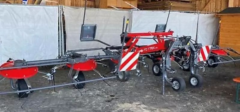 E-FARM: Massey Ferguson td 776 x - Tedder - id F9DUCKS - €13,900 - Year of construction: 2021 - France