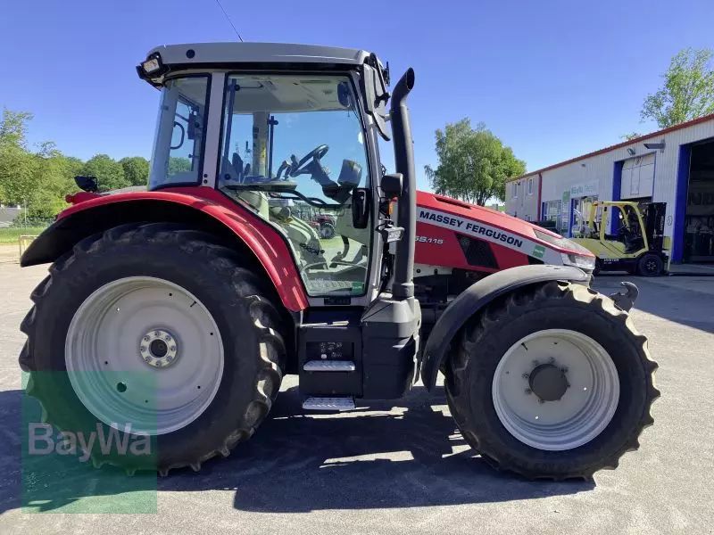 Massey Ferguson 5S.115 Tractor €71,150