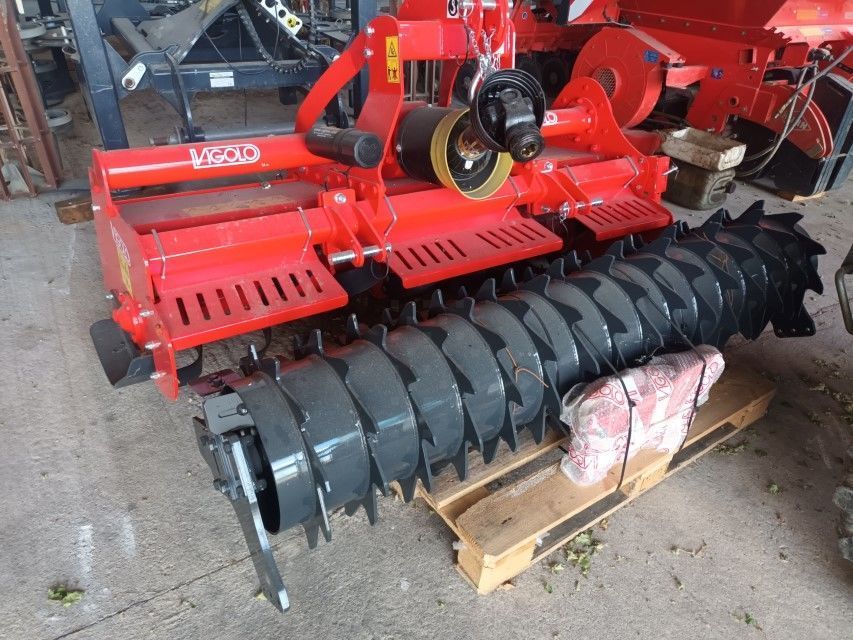 E-FARM: VIGOLO fm2 185 - Kreiselegge - id NRPNWYD - 6.200 € - Baujahr: 2023 - Frankreich