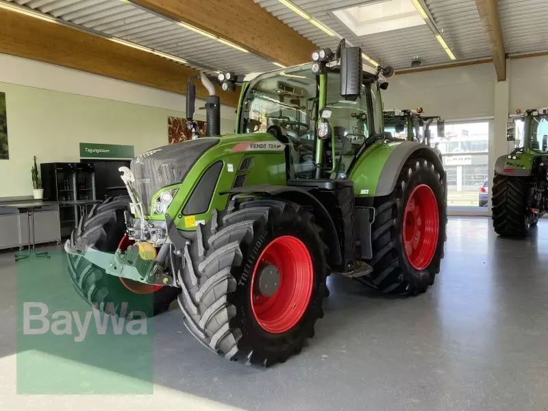 Fendt 724 Vario Profi Plus Traktori 115 000 €