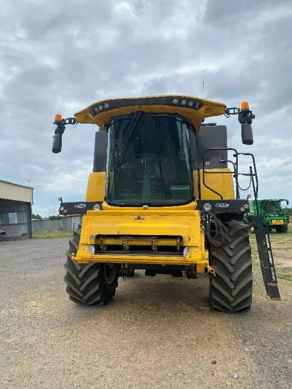 New Holland CH 7.70 Kombajn zbożowy 193 900 €