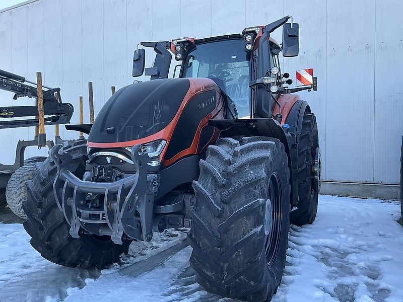 Valtra S 416 Tractor