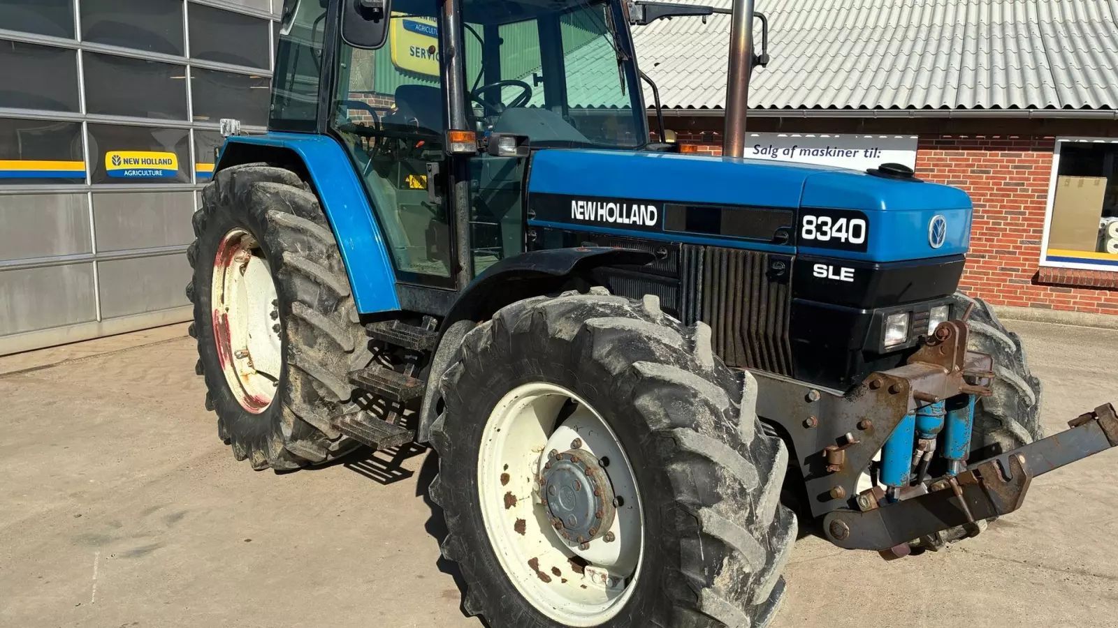 New Holland 8340 Traktor 17 081 €