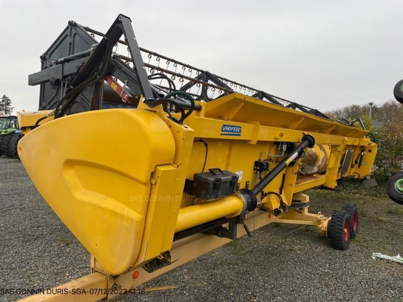E-FARM: New Holland CR 9070 Elevation - Moissoneuse-batteuse - id JJQHP7L - Année: 2011 - Lecture du nombre d'heure: 3 250,France