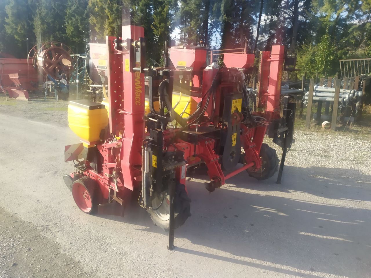 E-FARM: MaterMacc magic sem 8000 - Precision drill - id FFYWS66 - €6,000 - Year of construction: 2001 - Italy