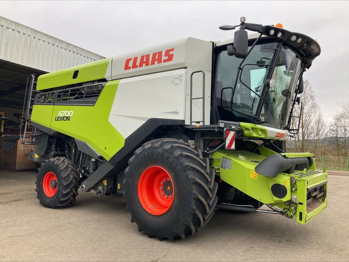E-FARM: Claas Lexion 6700 - Cosechadora - id SUL9YNS - 310.000 € - Año: 2023 - Horas: 539,Francia