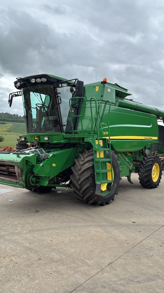 John Deere C 670 Combine harvester €50,000