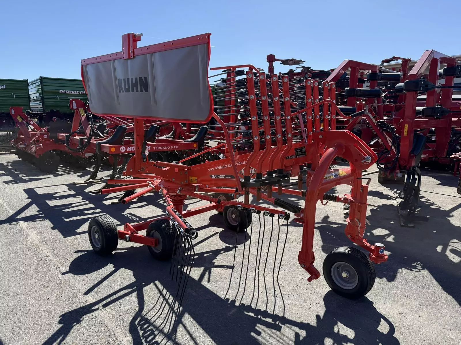 Kuhn GA 4201 Rake €7,750