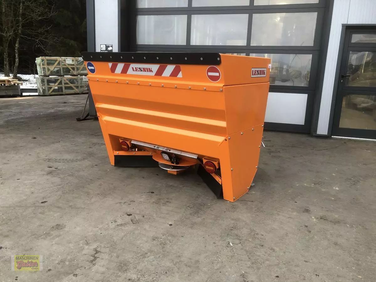 E-FARM: LESNIK lesnik pr18 selbstlade-tellerstreuer 1500liter - Municipal equipment - id QED4JUK - €15,167 - Year of construction: 2025 - Austria