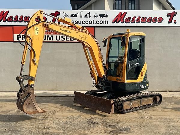 HYUNDAI robex 35z-9 Mini excavator €27,500