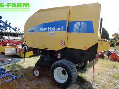E-FARM: New Holland BR740 - Baler - id EXMLPML - €9,900 - Year of construction: 2006 - Total number of bales produced: 14,720
