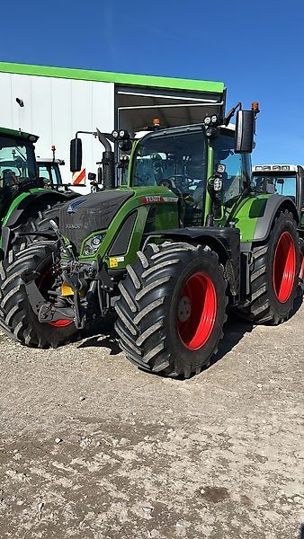 Fendt 724 Vario Profi Plus Tractor 183.000 EUR