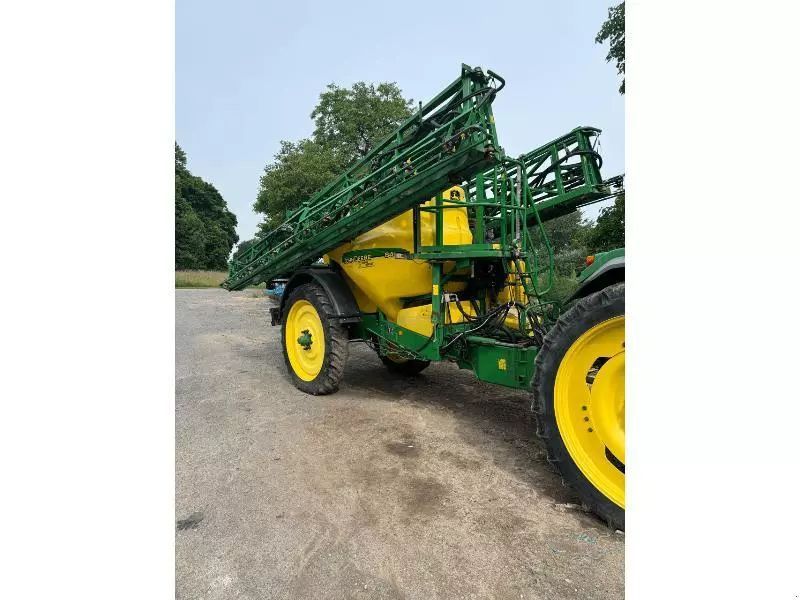 E-FARM: John Deere 840 - Sprayer - id 6IQPUAN - €7,500 - Year of construction: 2006 - France