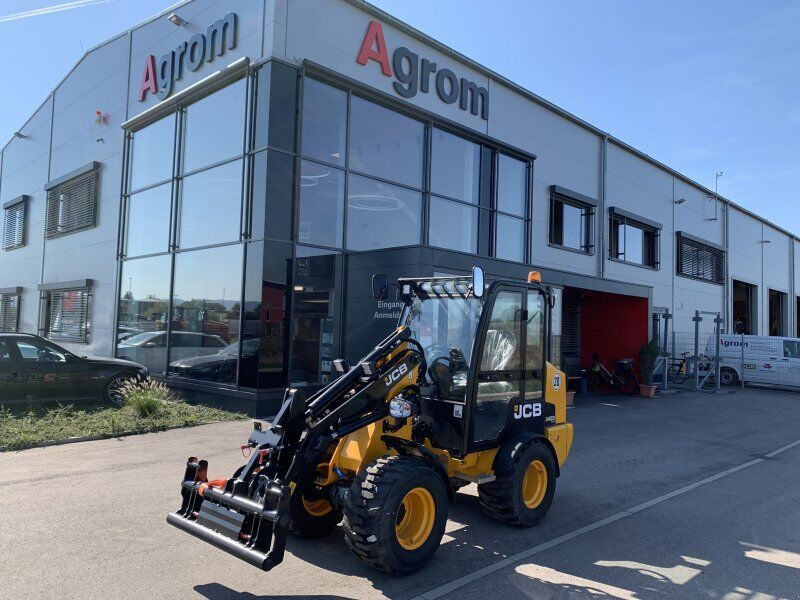E-FARM: JCB 403 plus - Chargeuse compacte - id GHLADAG - 41 849 € - Année: 2022 - Allemagne
