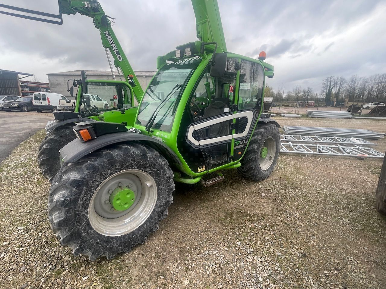 E-FARM: Merlo tf 30.9 - 115 - Telescopici - id AIQRTTF - 66.500 € - Anno di costruzione: 2019 - Potenza del motore: 115,Francia