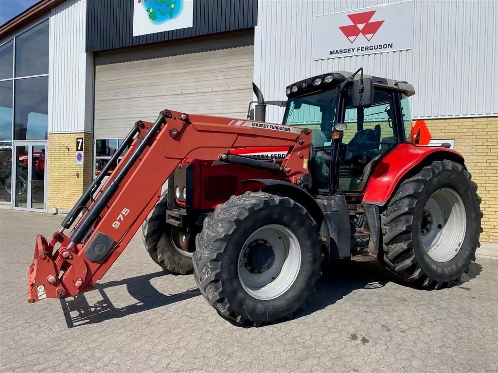 E-FARM: Massey Ferguson 7480 - Tractor - id U6PRHMG - €36,857 - Year of construction: 2005 - Engine hours: 7,641,Engine power (HP): 155,Denmark