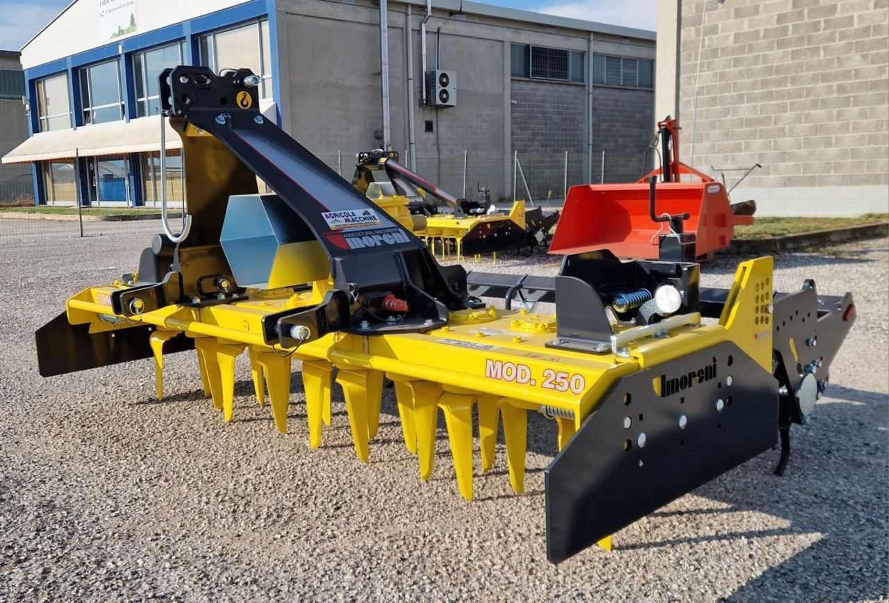 Moreni compact 2500 Power harrow €6,990
