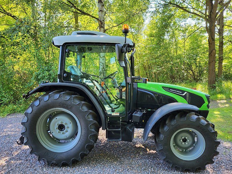 E-FARM: Deutz-Fahr 5105D - Tractor - id VUNZGTD - Horas: 12 - Potencia del motor: 101,Alemania