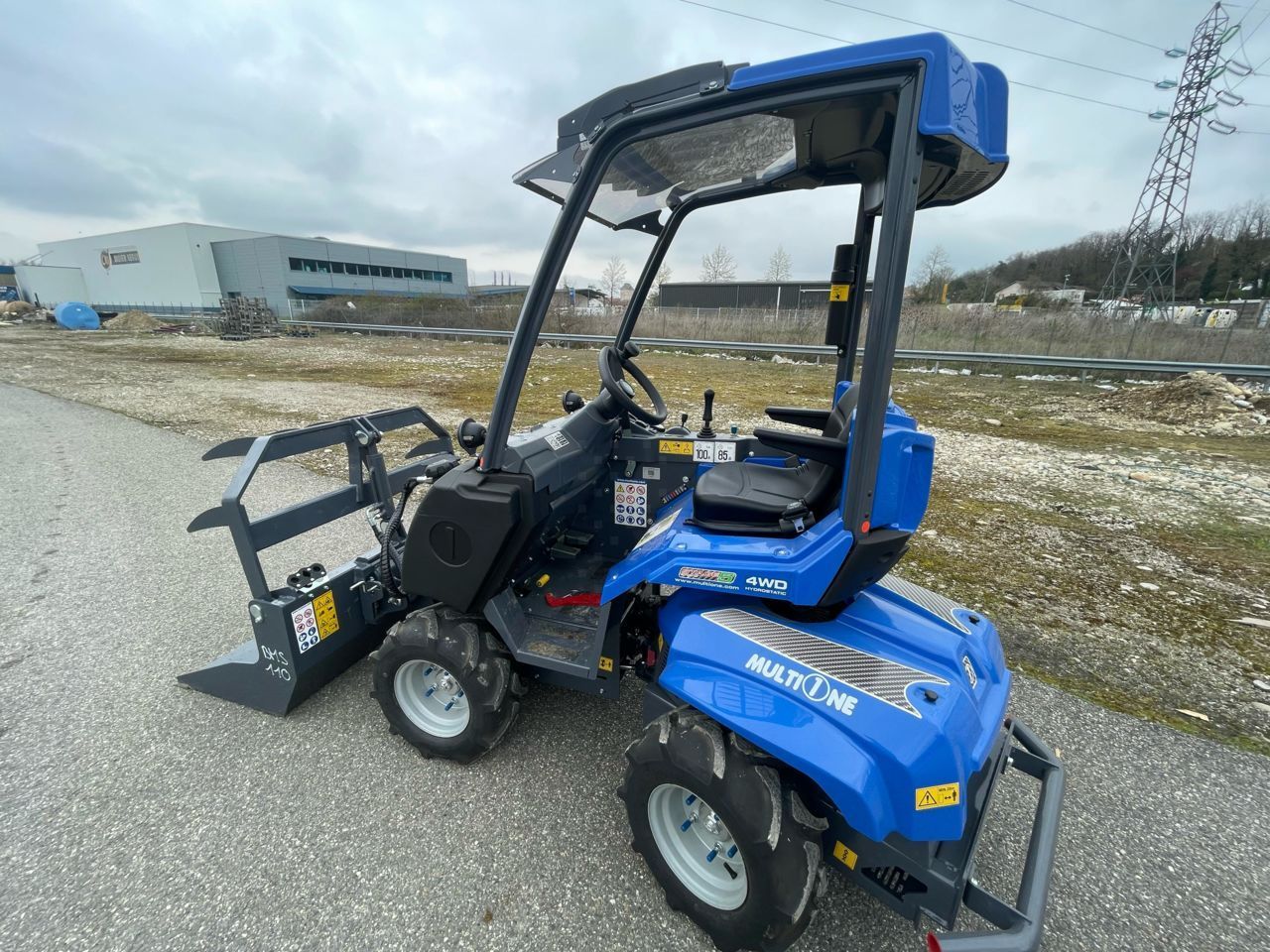 E-FARM: Multione 2.3 efi - Mini-chargeuse - id PWE4NWC - 16 900 € - France