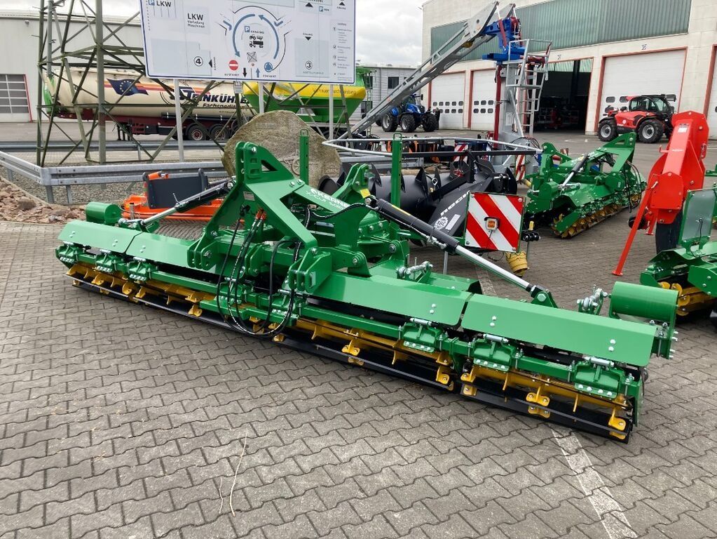 E-FARM: KERNER x-cut 500 - Presses et rouleaux - id BA8YLEX - 19 450 € - Année: 2024 - Allemagne