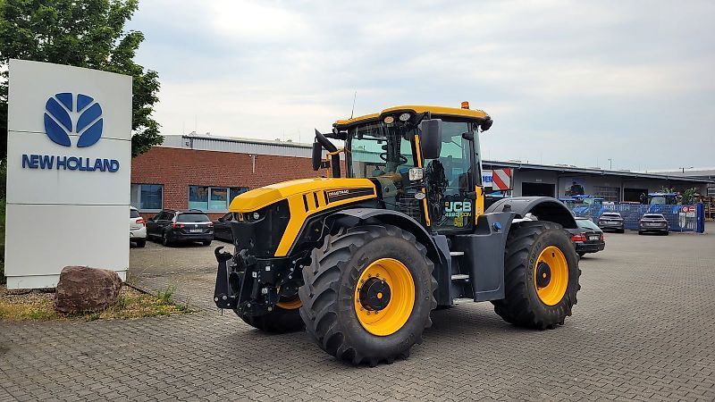JCB Fastrac 4220 iCON Tractor €155,000