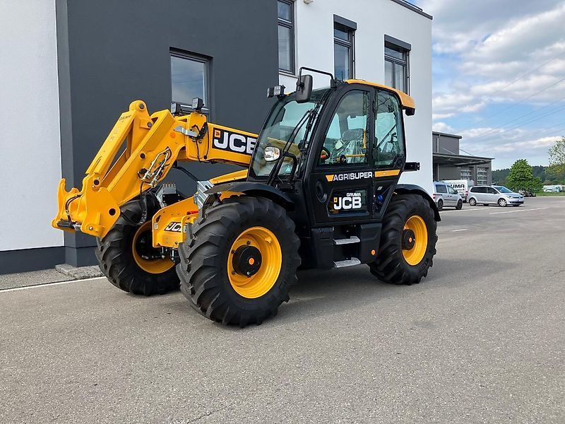 E-FARM: JCB 532-60 AGRI Super - Teleskoplader - id ETYU1GT - 95.798 € - Baujahr: 2024 - Abgelesene Motorstunden: 7,Motorleistung (PS): 131,Deutschland