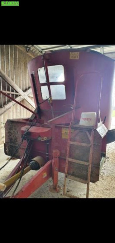 E-FARM: TRIOLIET Solomix 1-1000 - Mixer feeder - id TIKJUVB - €8,900 - Year of construction: 2008 - France