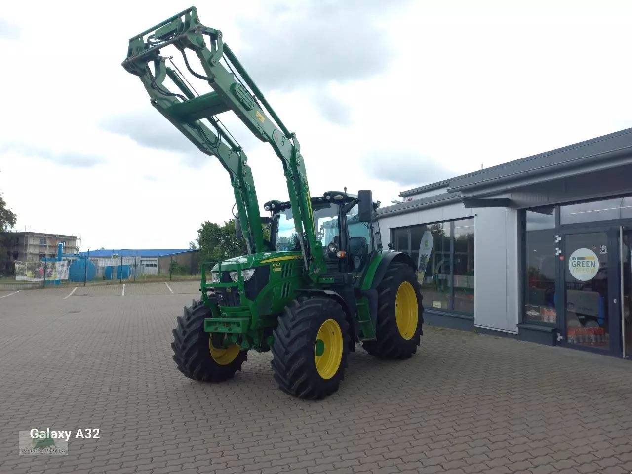 John Deere 6130 R Traktor 85 000 €