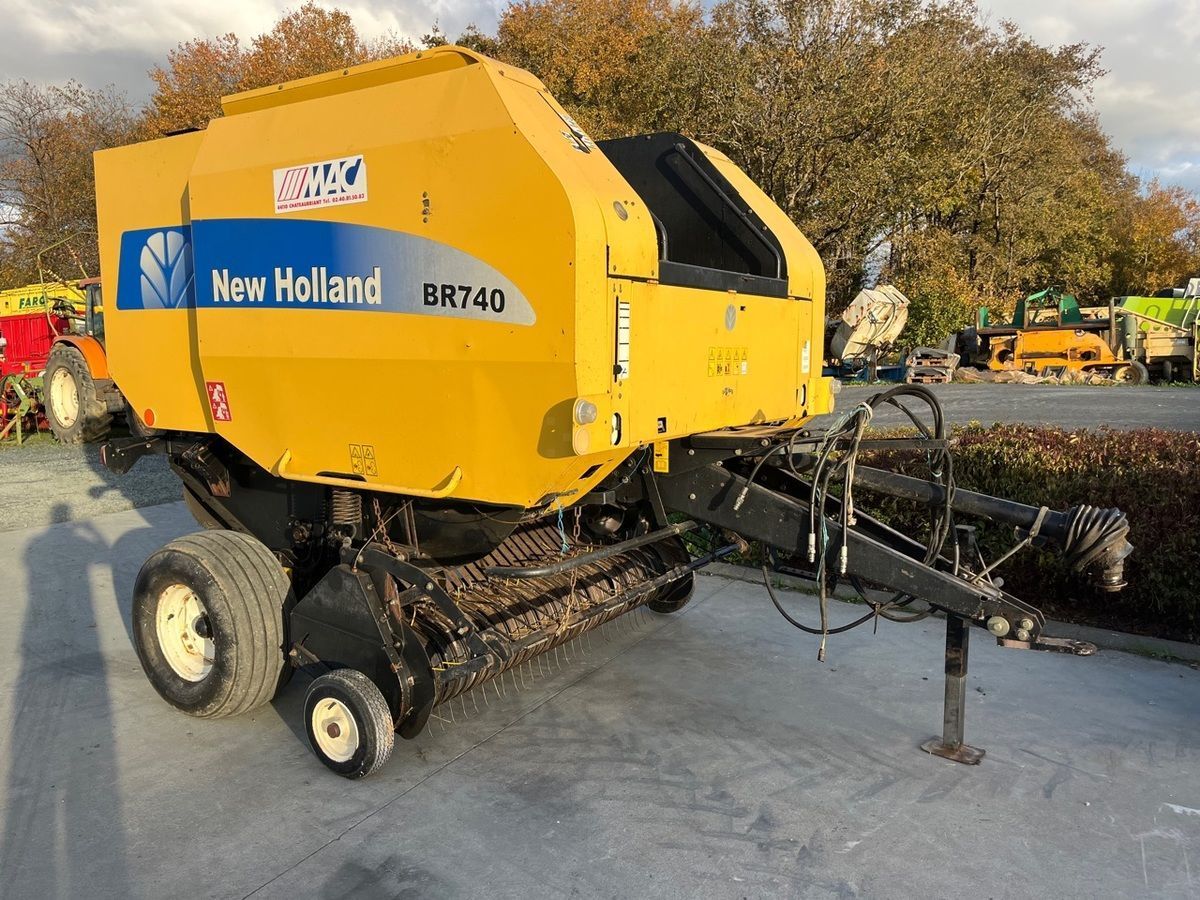 New Holland BR740 Empacadora 4400 €
