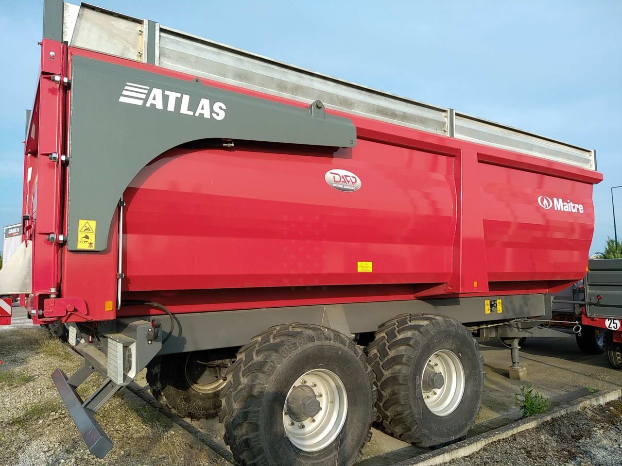 E-FARM: maitre atlas 16 - Benne - id VHMITSC - 31 500 € - Année: 2024 - France