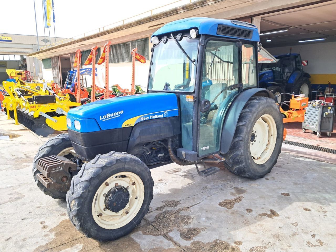 New Holland TN 95 FA Traktor