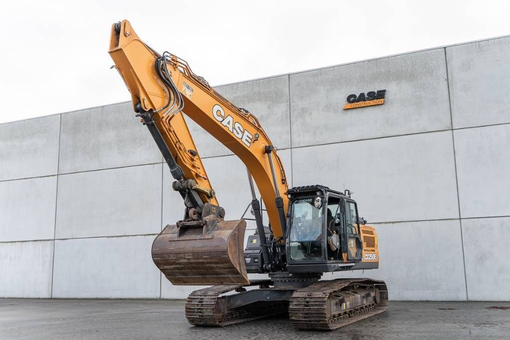 Case IH Optum 250 Crawler excavator
