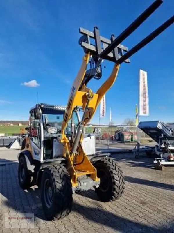 Liebherr l504 compact mit österreichpaket Chargeuse sur pneus 52 500 €