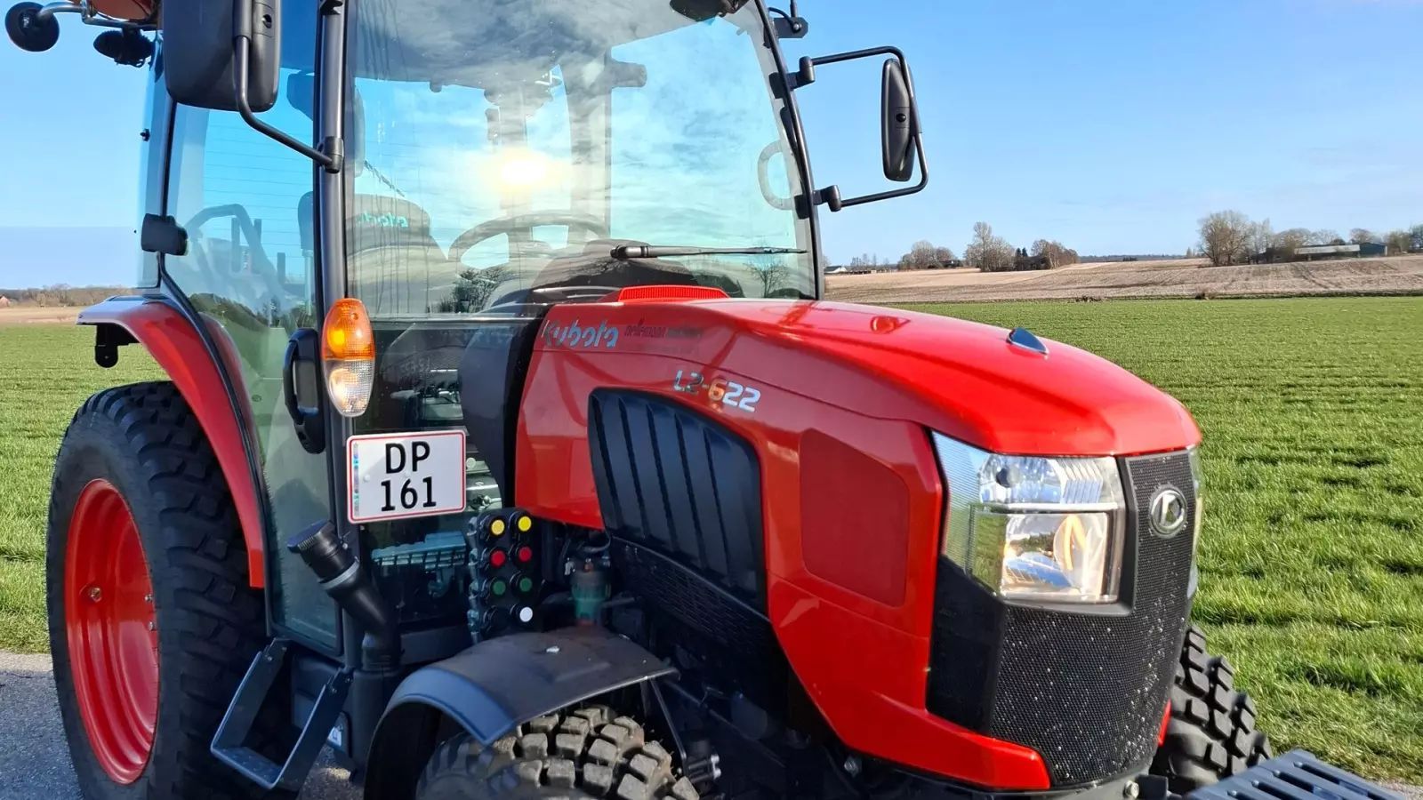 Kubota l2-622 Tractor €43,489