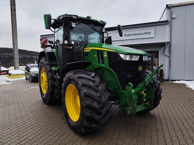 John Deere 7R 330 Tractor €269,800