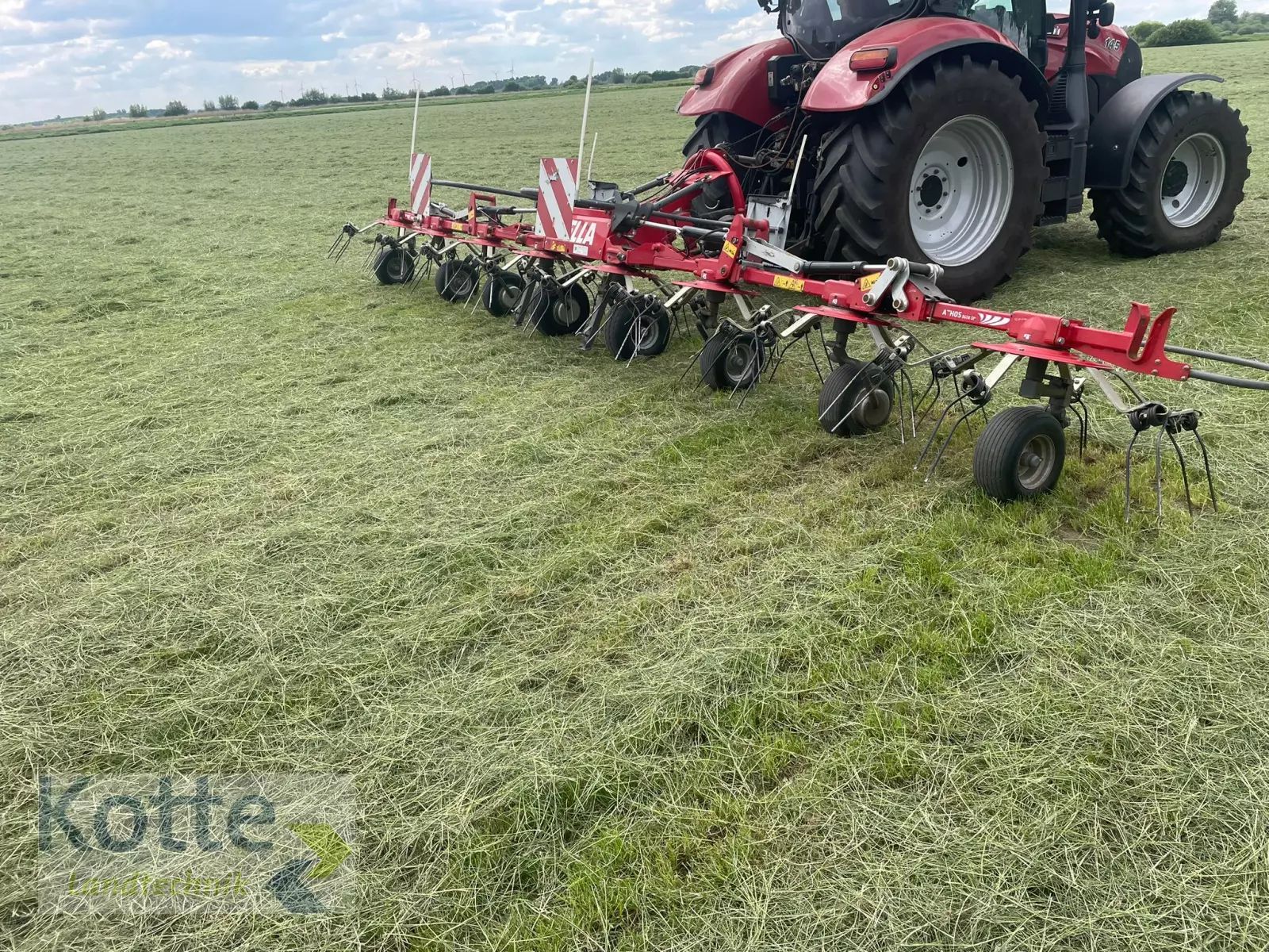 E-FARM: FELLA TH 8608 DN - Faneuse - id 7FIQYHU - 8 650 € - Année: 2017 - Allemagne