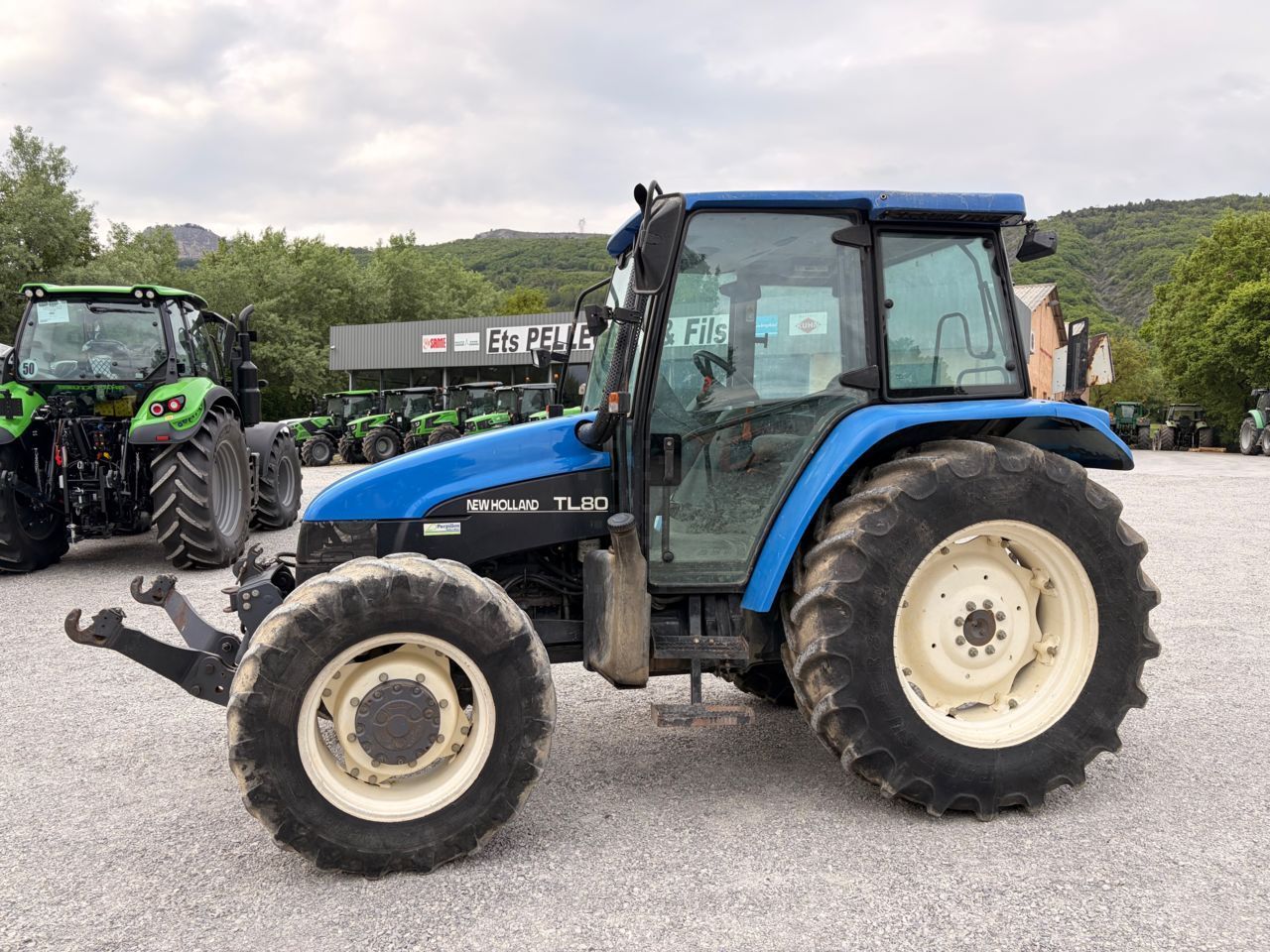 New Holland TL 80 Traktor 17 500 €