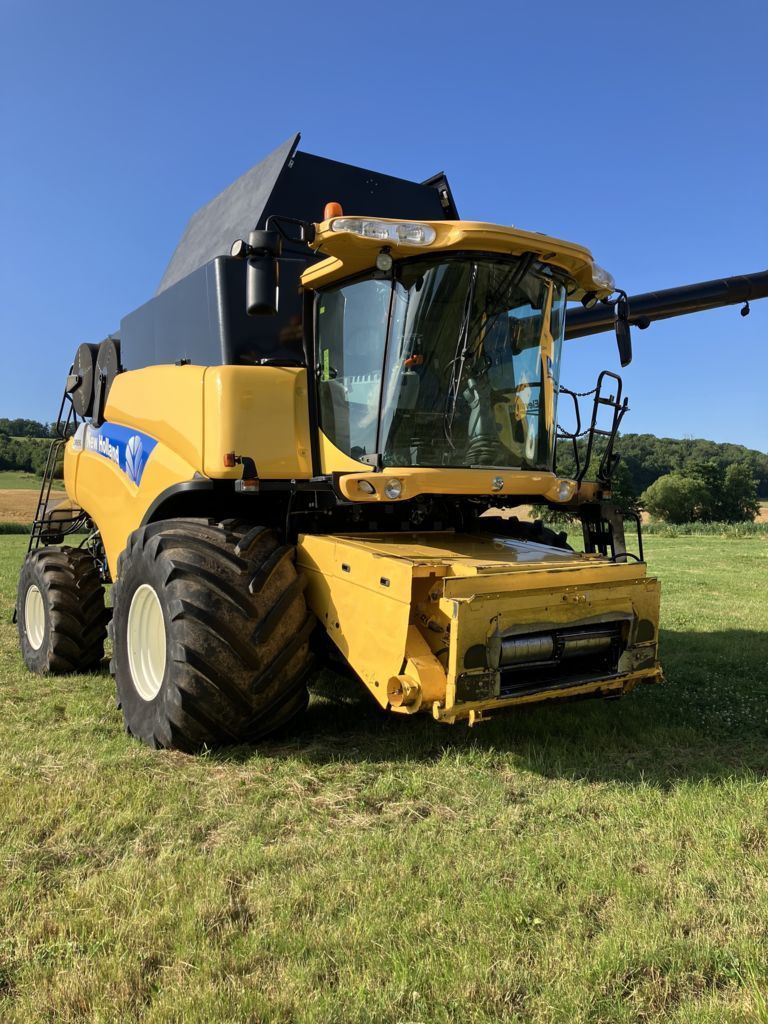 New Holland CR 9090 Mejetærsker 105.000 €