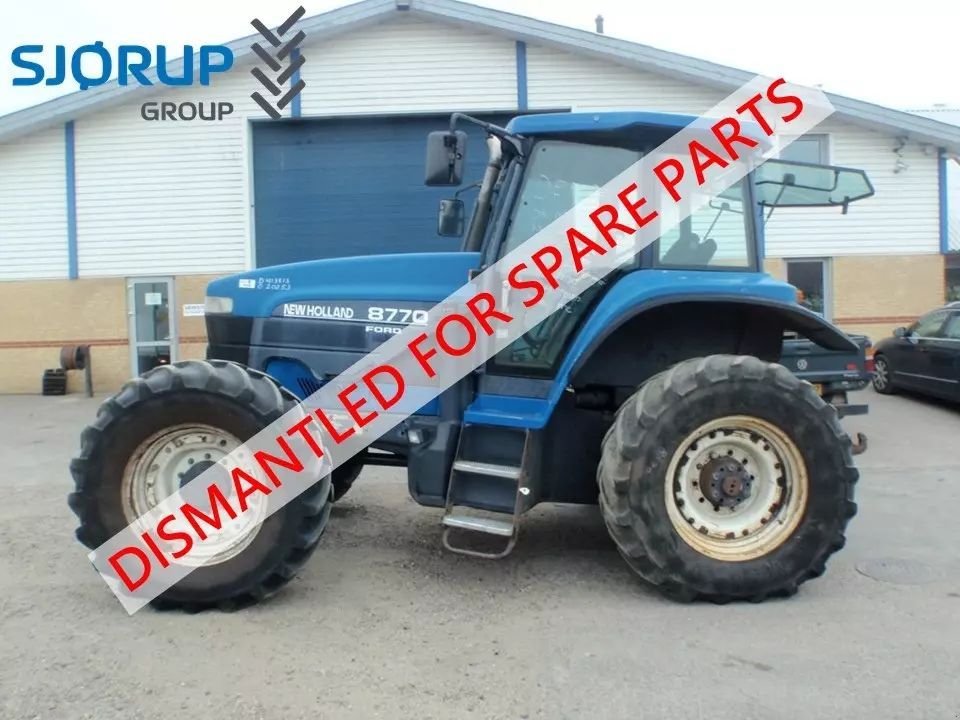 New Holland 8770 Traktor